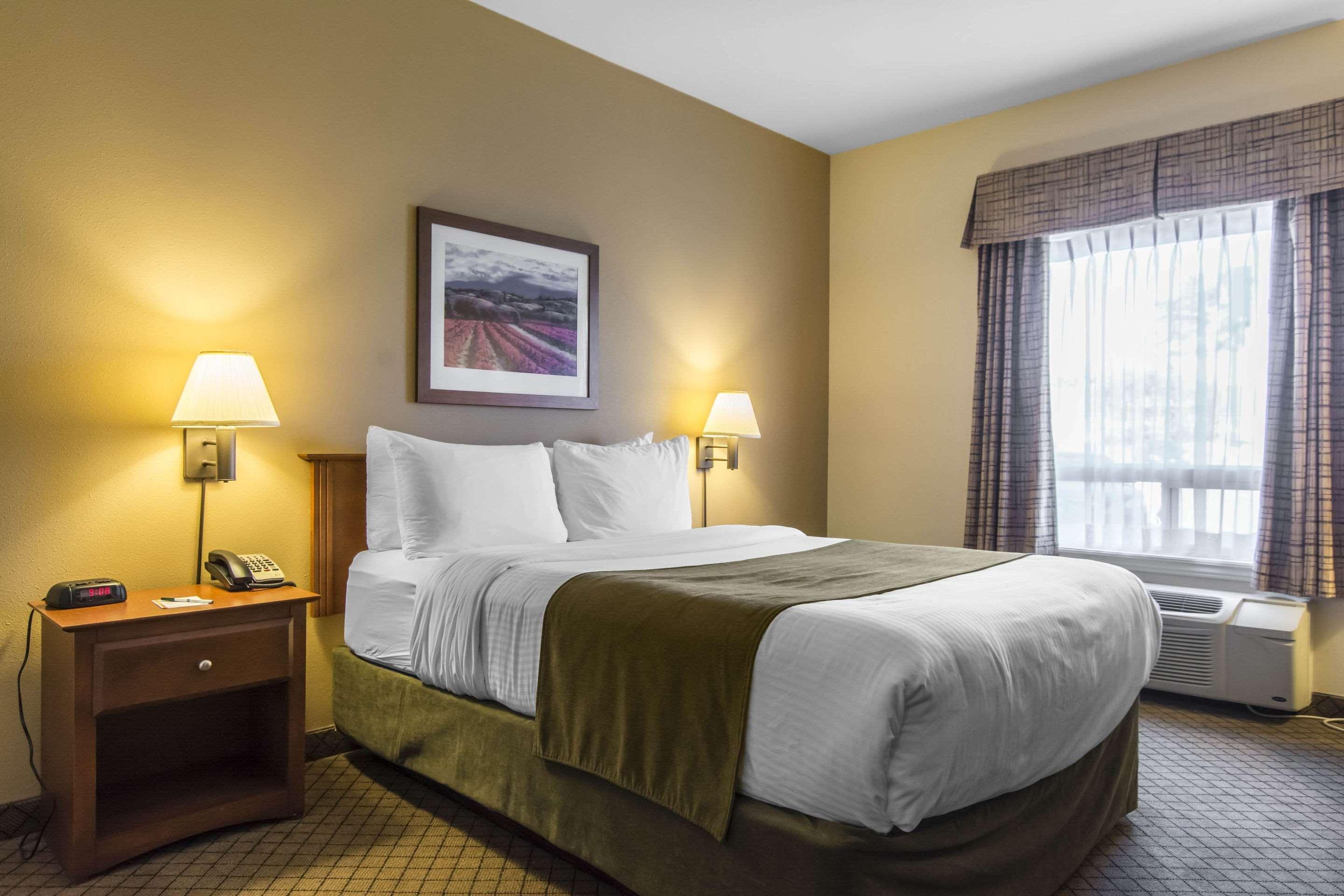 Quality Inn Airport Moncton Exterior foto