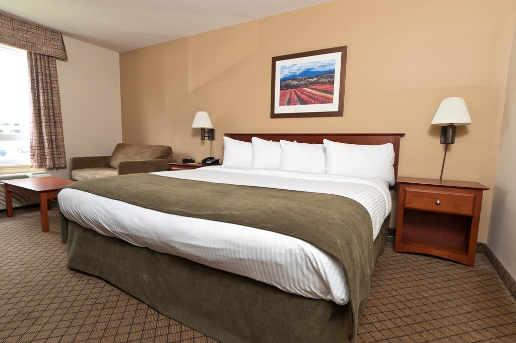 Quality Inn Airport Moncton Exterior foto