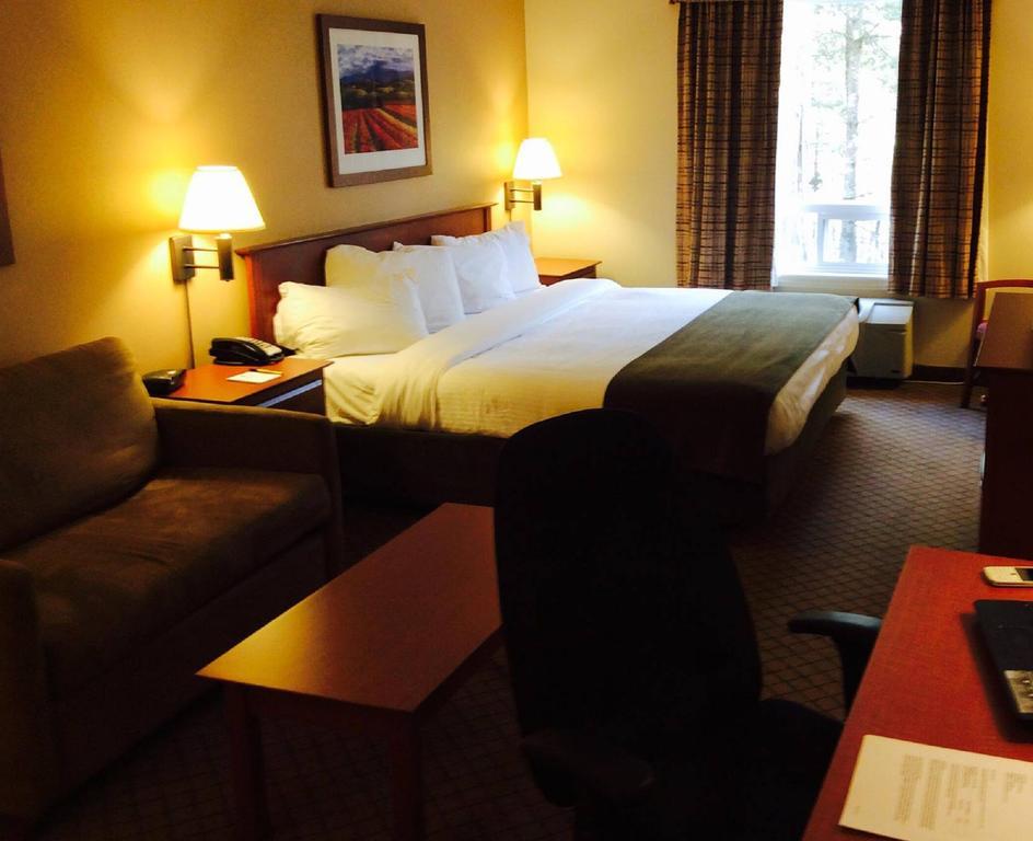 Quality Inn Airport Moncton Exterior foto